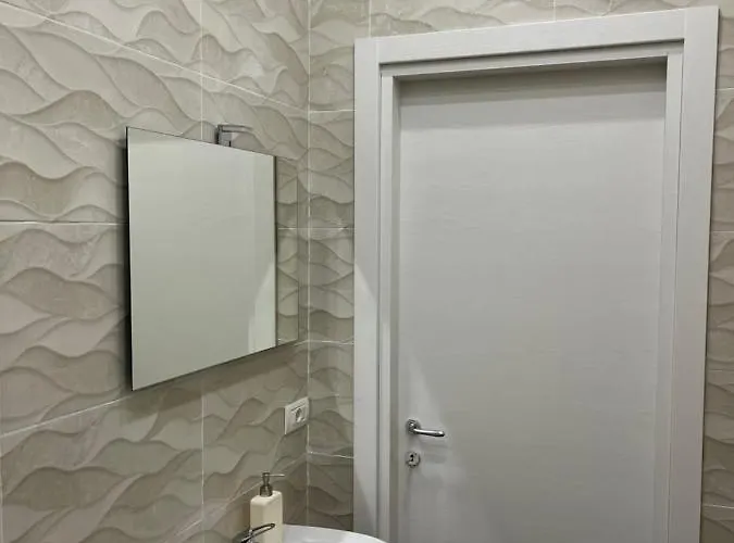 Airport Security 161 Neapol